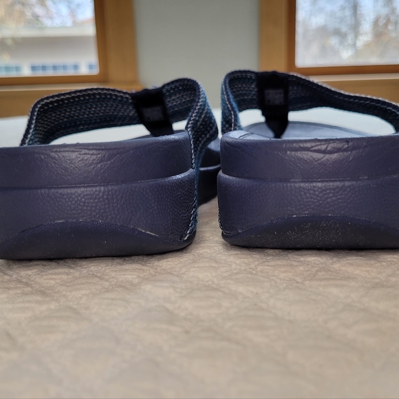 Fitflop Women's 10 Blue Flip Flops - Picture 6 of 10